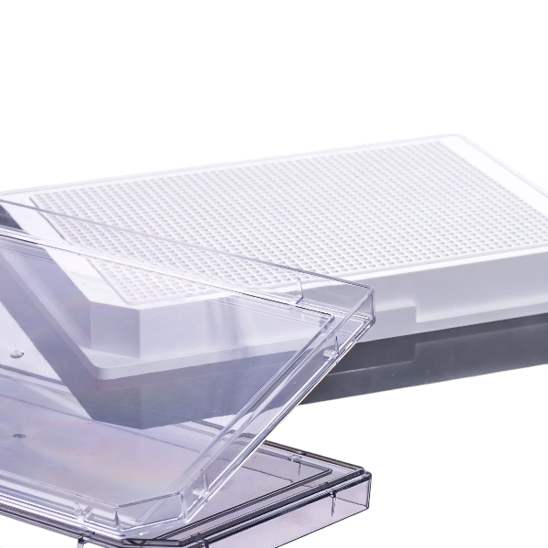 Pipettra 1536-Well White High-Binding Sterile ELISA Plate with Clear Lid
